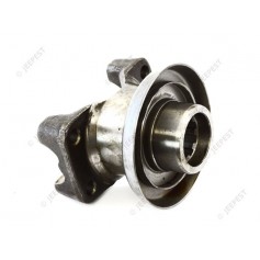 YOKE PROPELLOR SHAFT TO FRONT AXLE