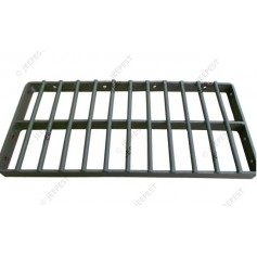 GRILLE DE CALANDRE AVEC TREUIL